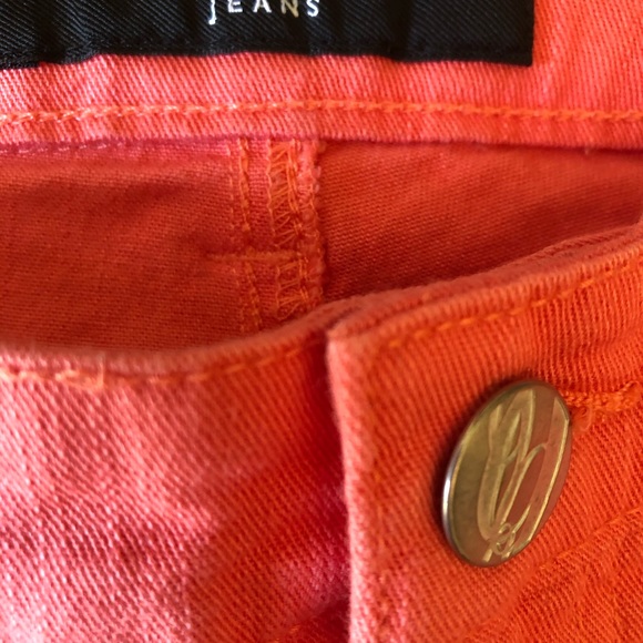 Nine West denim cuffed capris. - Picture 7 of 8